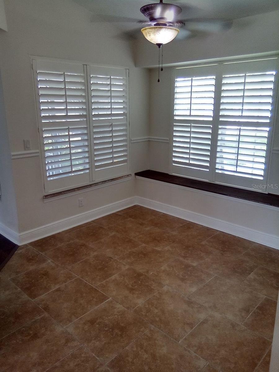 Image 8 of 21 For 4107 Eliot Place