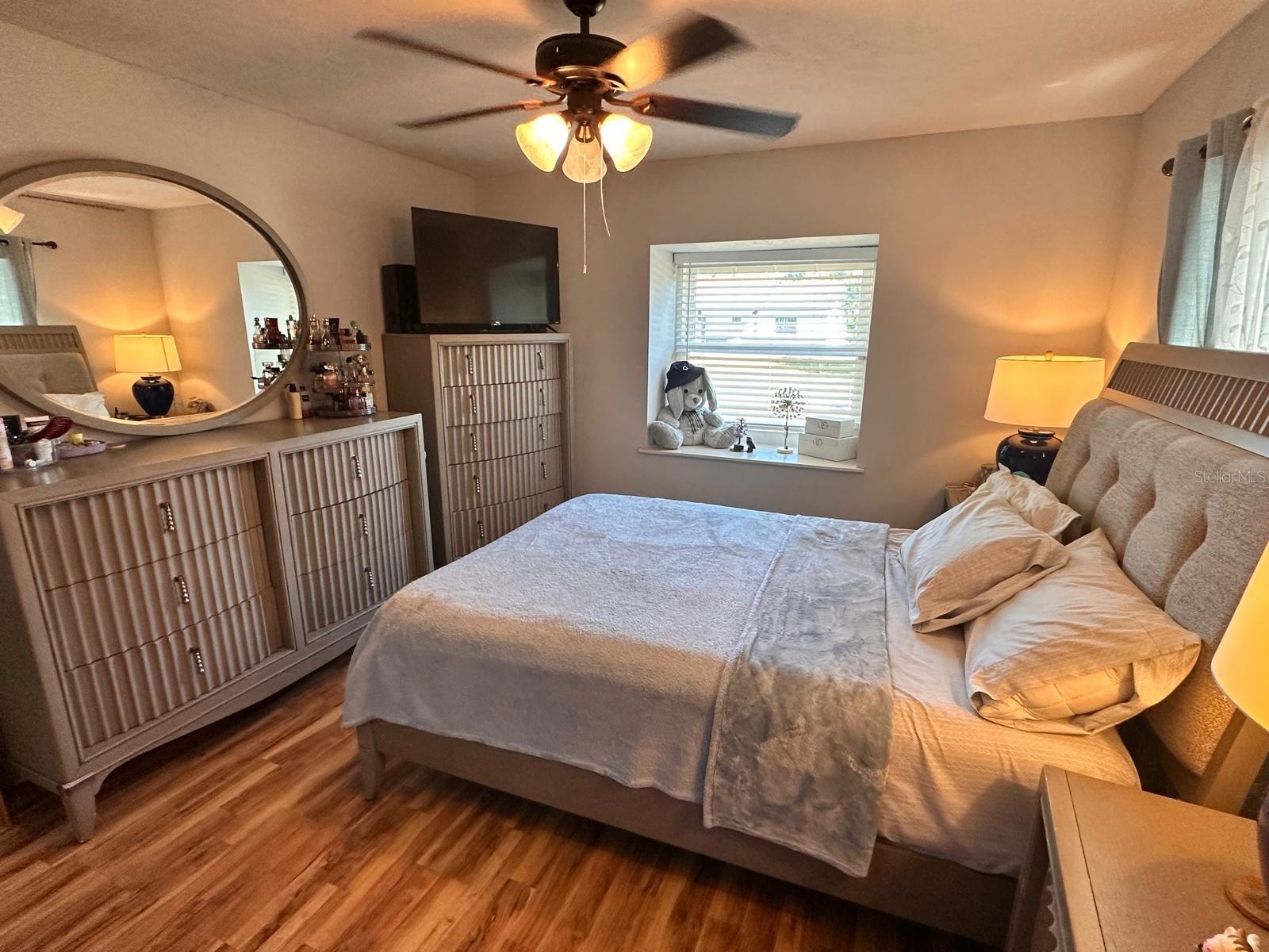 Image 2 of 50 For 613 Royal Crest Way