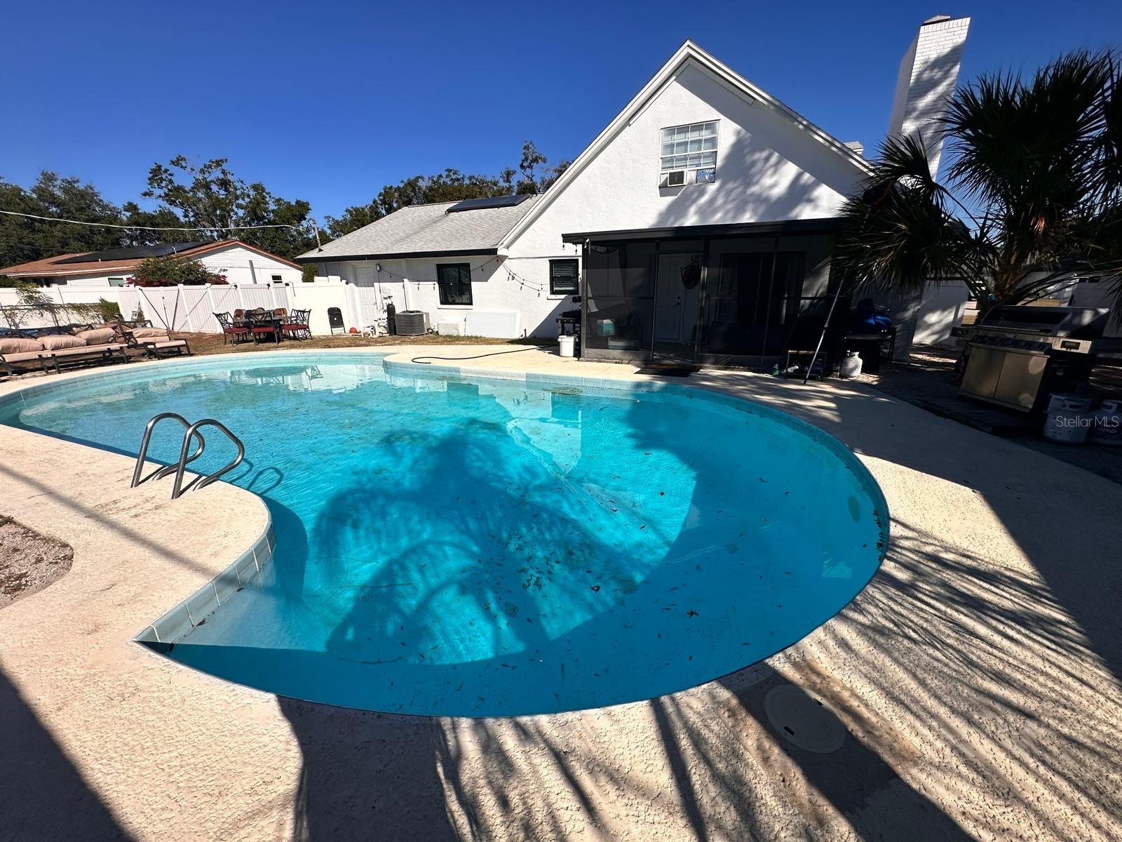 Image 26 of 50 For 613 Royal Crest Way