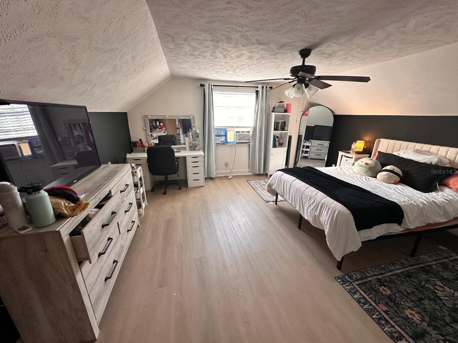 Image 27 of 50 For 613 Royal Crest Way