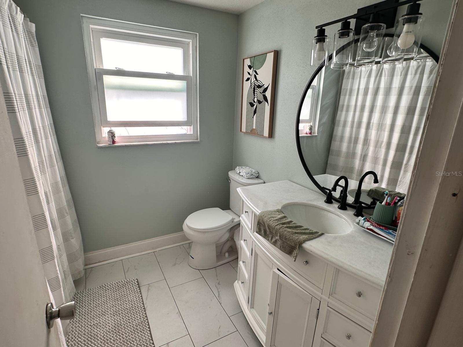 Image 28 of 50 For 613 Royal Crest Way