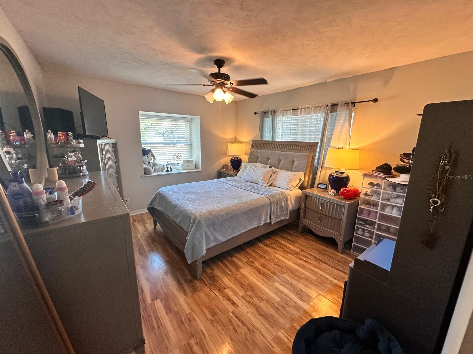 Image 37 of 50 For 613 Royal Crest Way