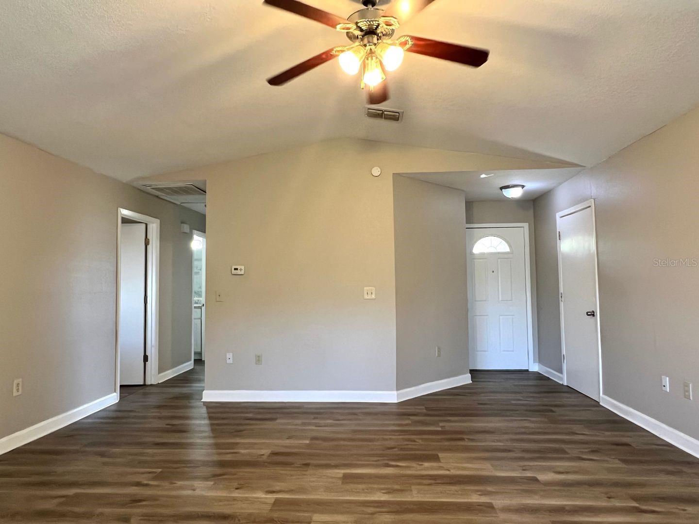 Image 2 of 23 For 1413 Thistledown Drive