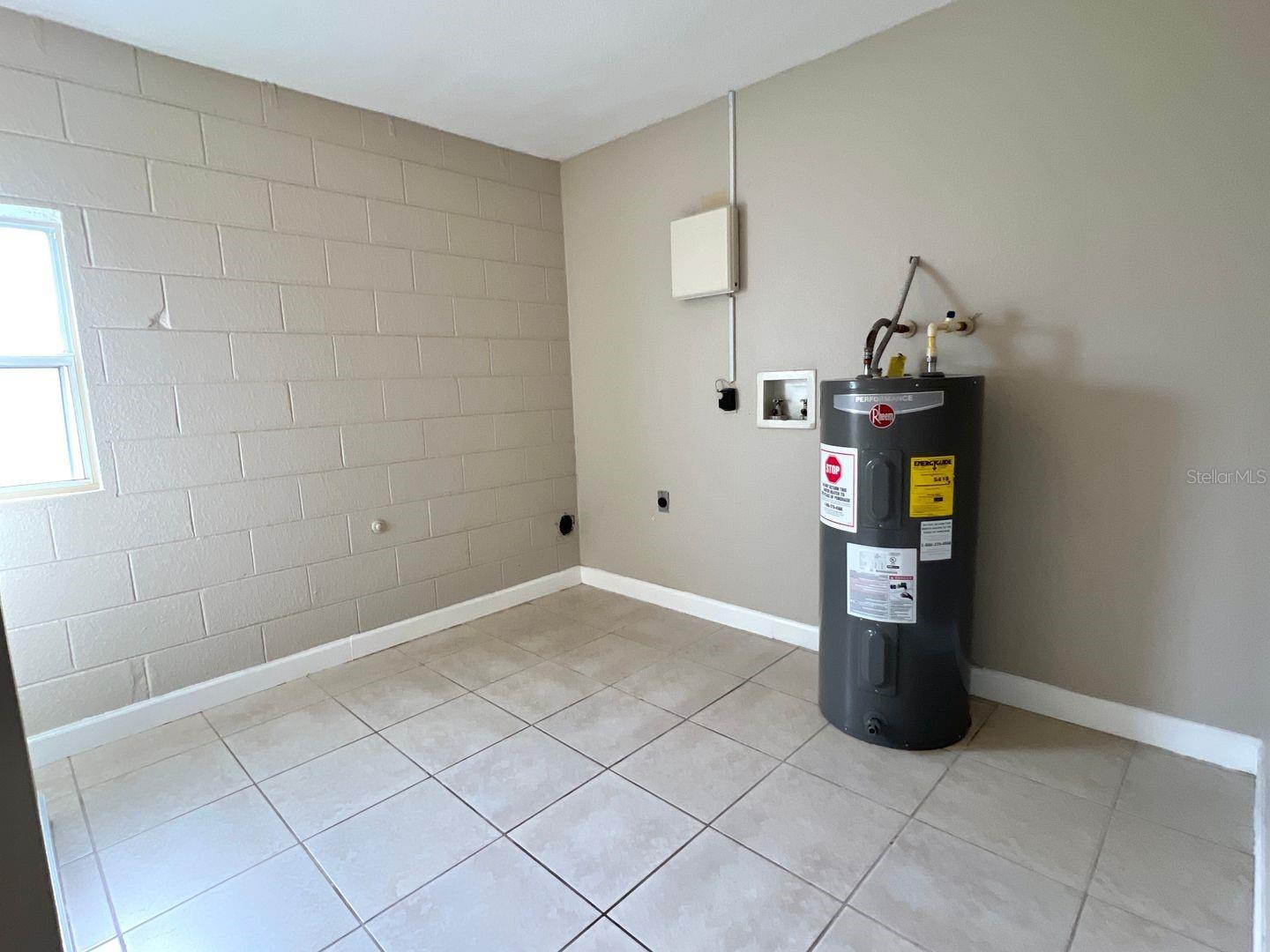 Image 23 of 23 For 1413 Thistledown Drive