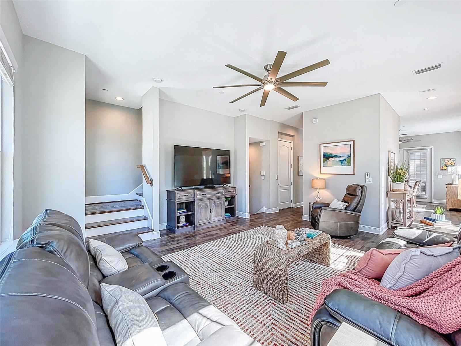 Image 20 of 84 For 19915 Gulf Blvd  101