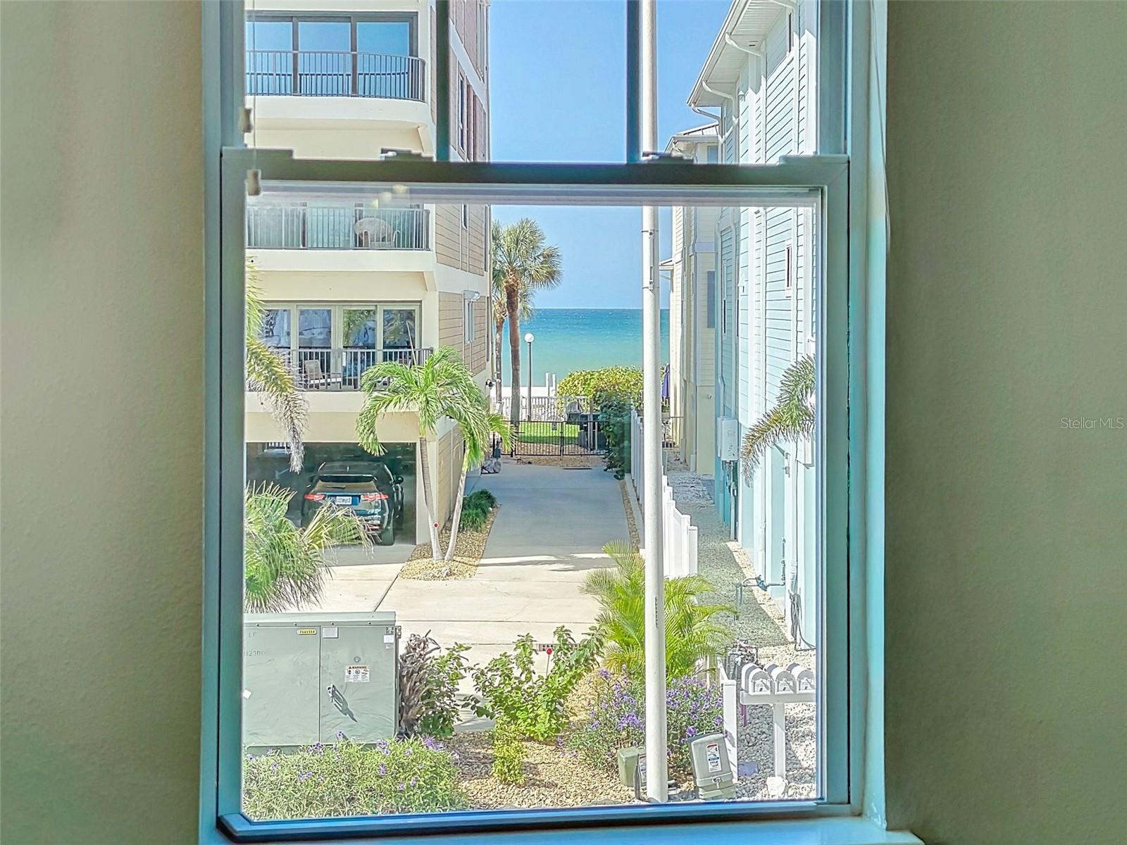 Image 34 of 84 For 19915 Gulf Blvd  101