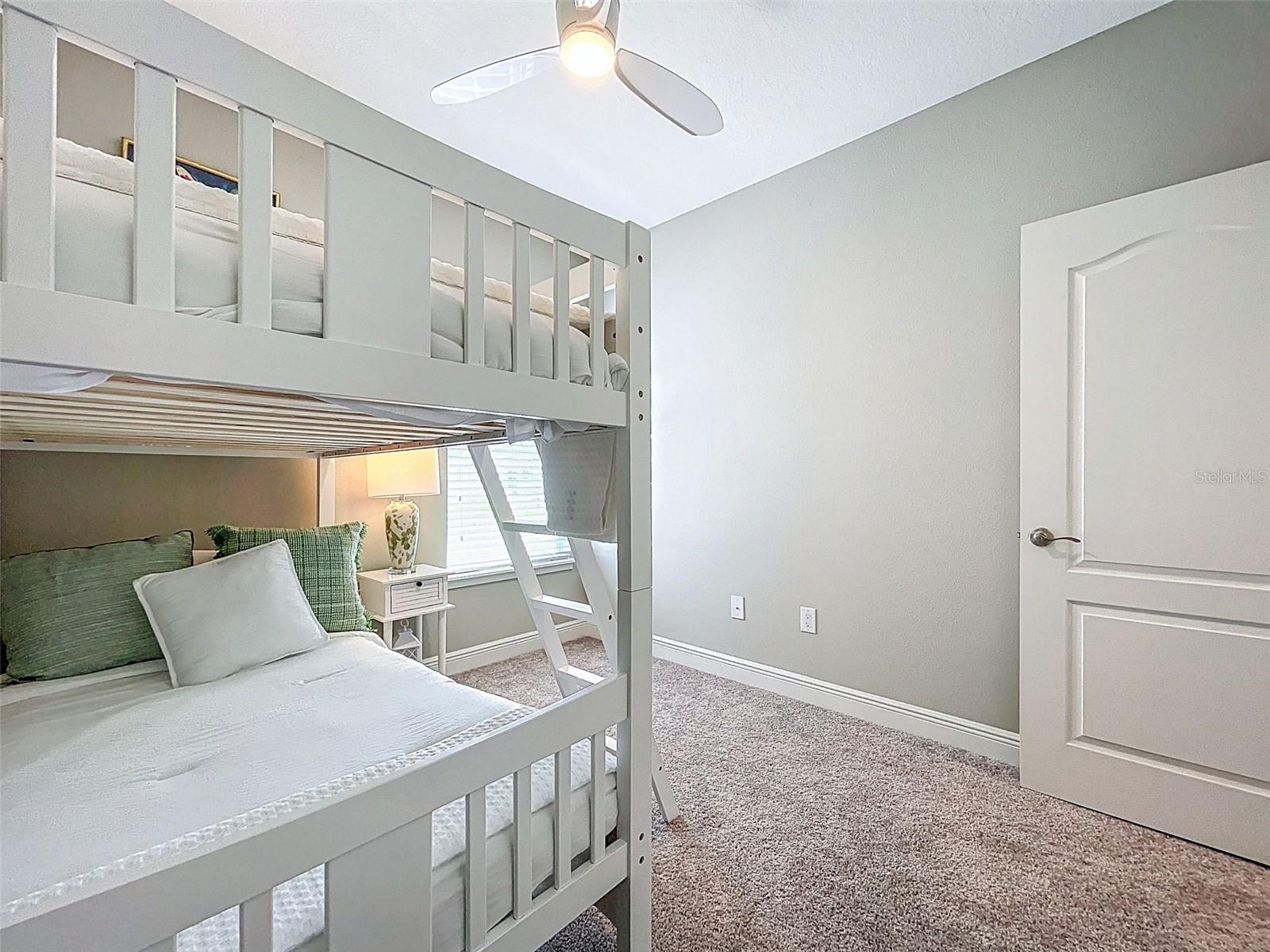 Image 44 of 84 For 19915 Gulf Blvd  101