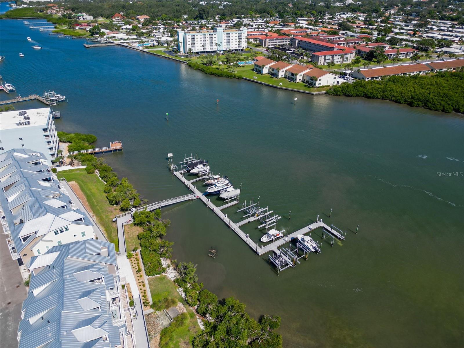 Image 60 of 84 For 19915 Gulf Blvd  101