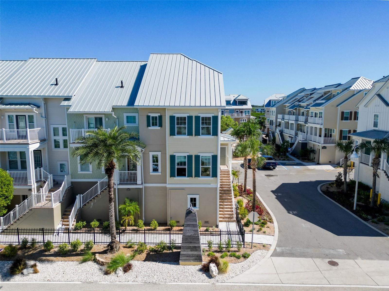 Image 69 of 84 For 19915 Gulf Blvd  101