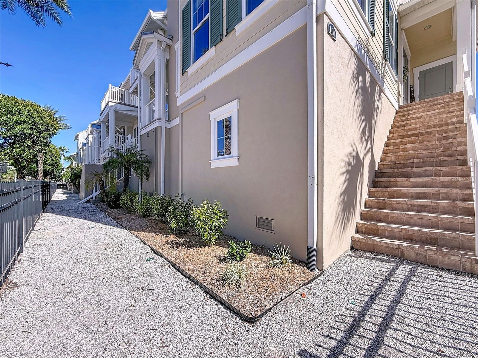 Image 79 of 84 For 19915 Gulf Blvd  101