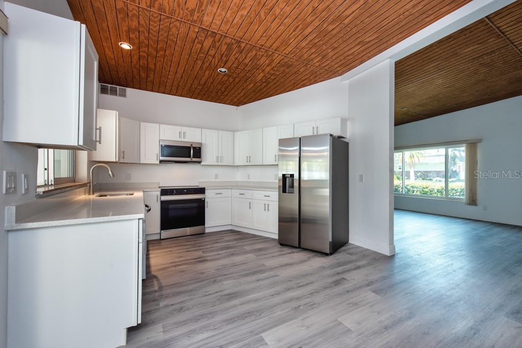 Image 12 of 47 For 6964 Grande Vista Way S