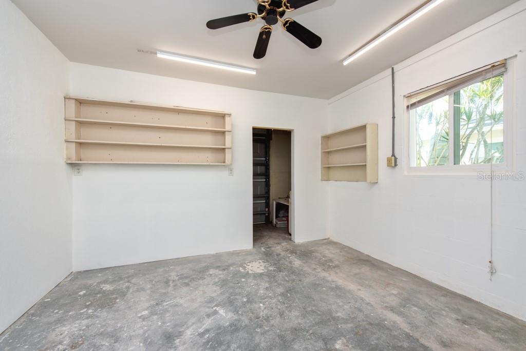 Image 29 of 47 For 6964 Grande Vista Way S