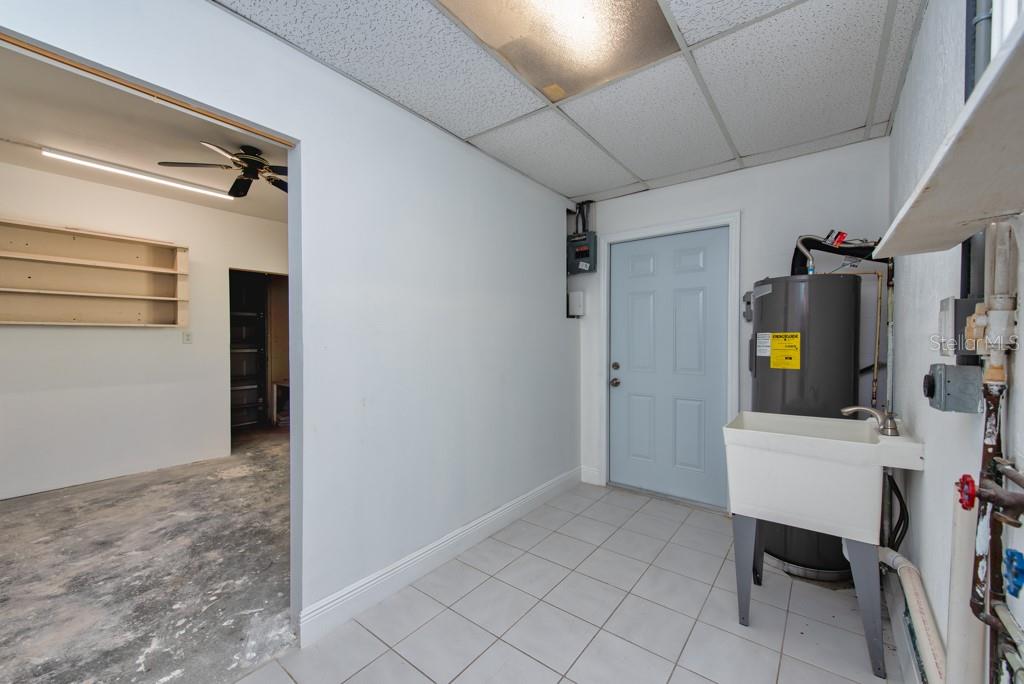 Image 32 of 47 For 6964 Grande Vista Way S