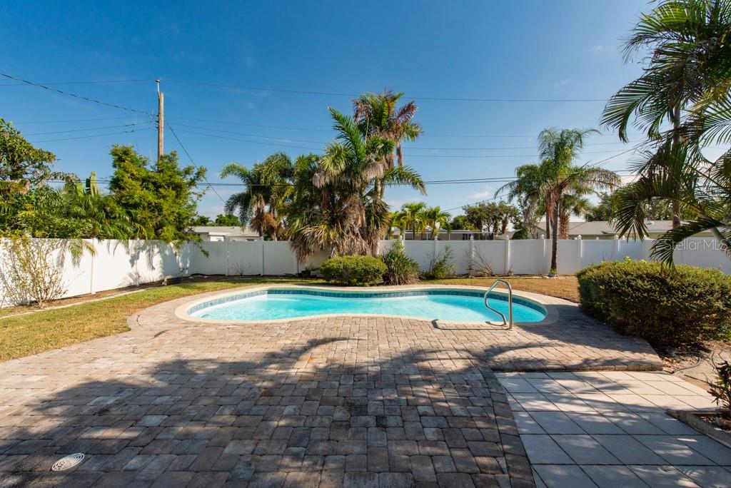 Image 34 of 47 For 6964 Grande Vista Way S