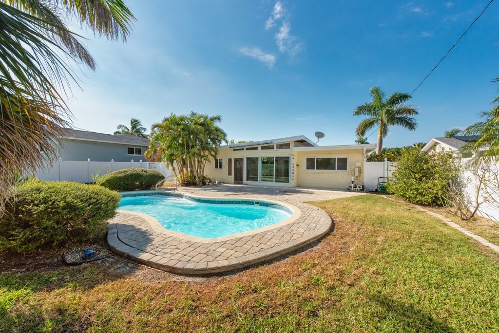 Image 36 of 47 For 6964 Grande Vista Way S