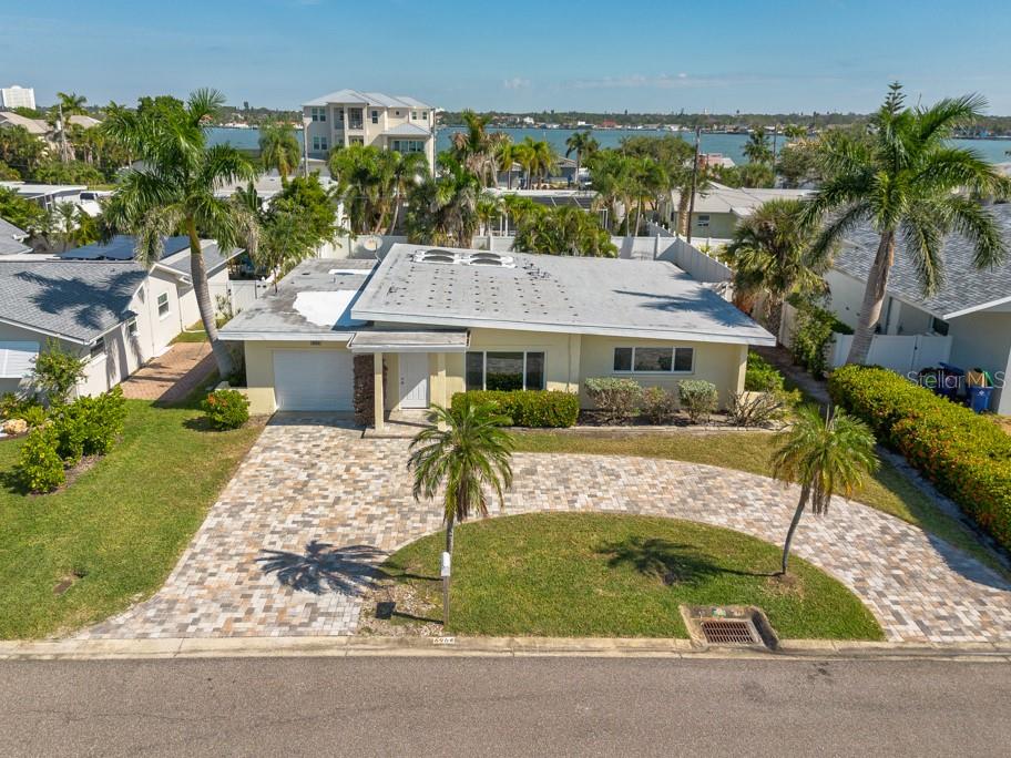 Image 4 of 47 For 6964 Grande Vista Way S