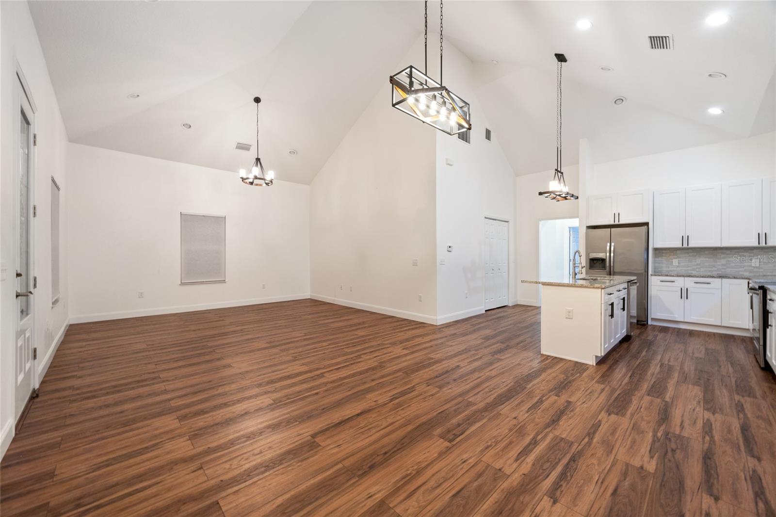 Image 12 of 29 For 2330 Saint Louis Street