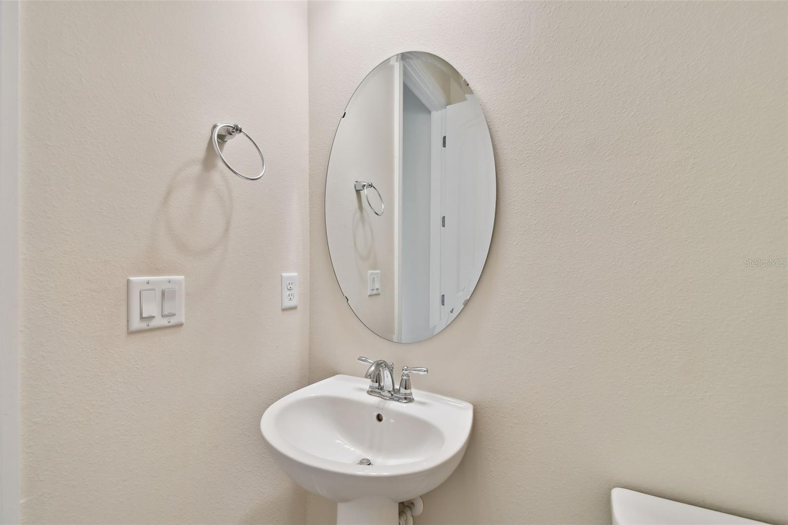 Image 21 of 95 For 10050 Brown Burrow Street