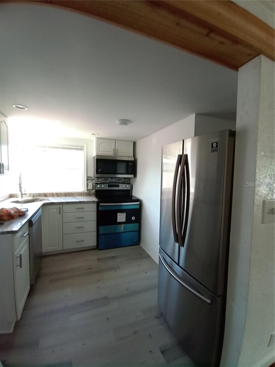 Image 18 of 71 For 844 67th Street S