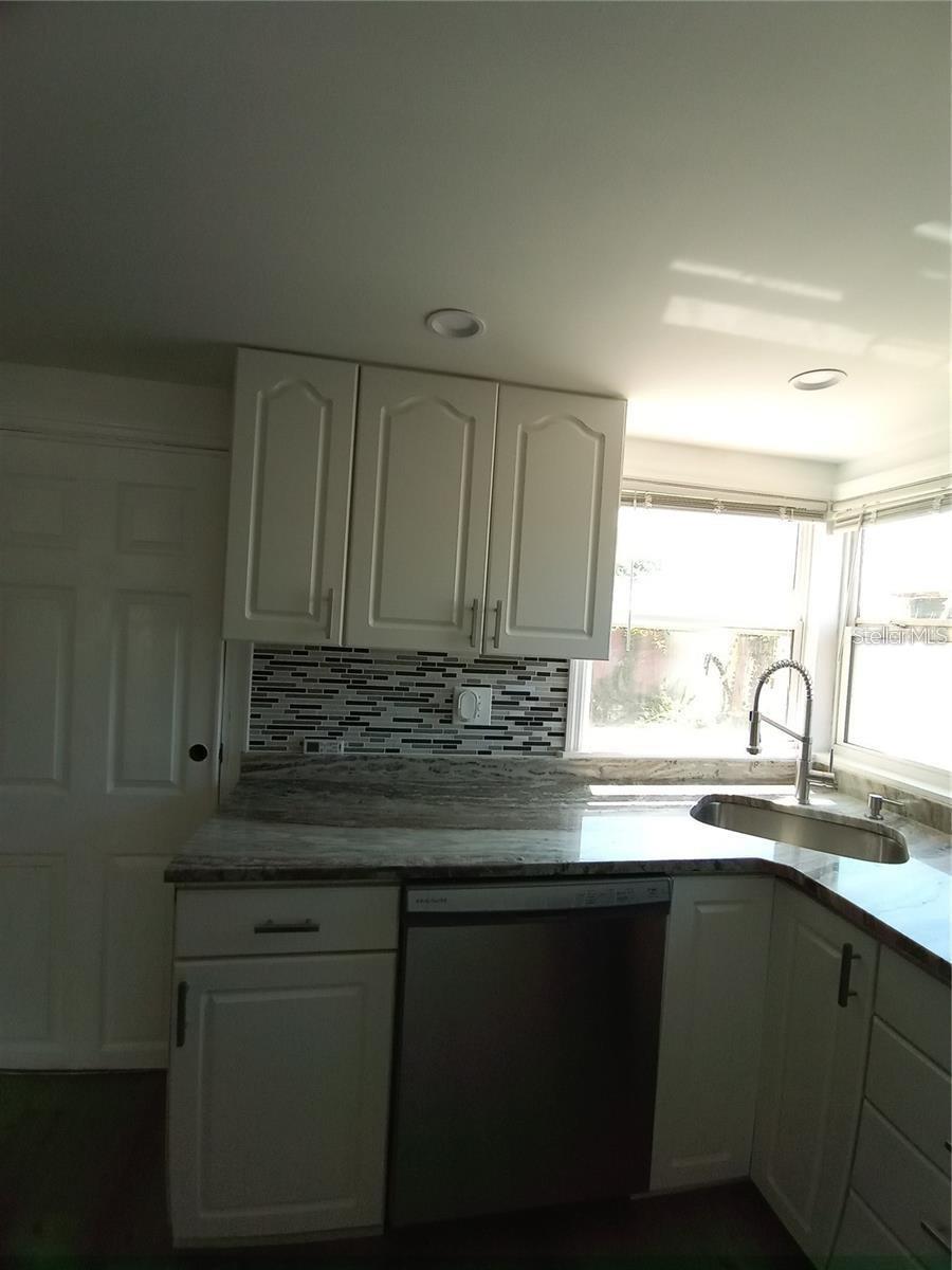 Image 20 of 71 For 844 67th Street S