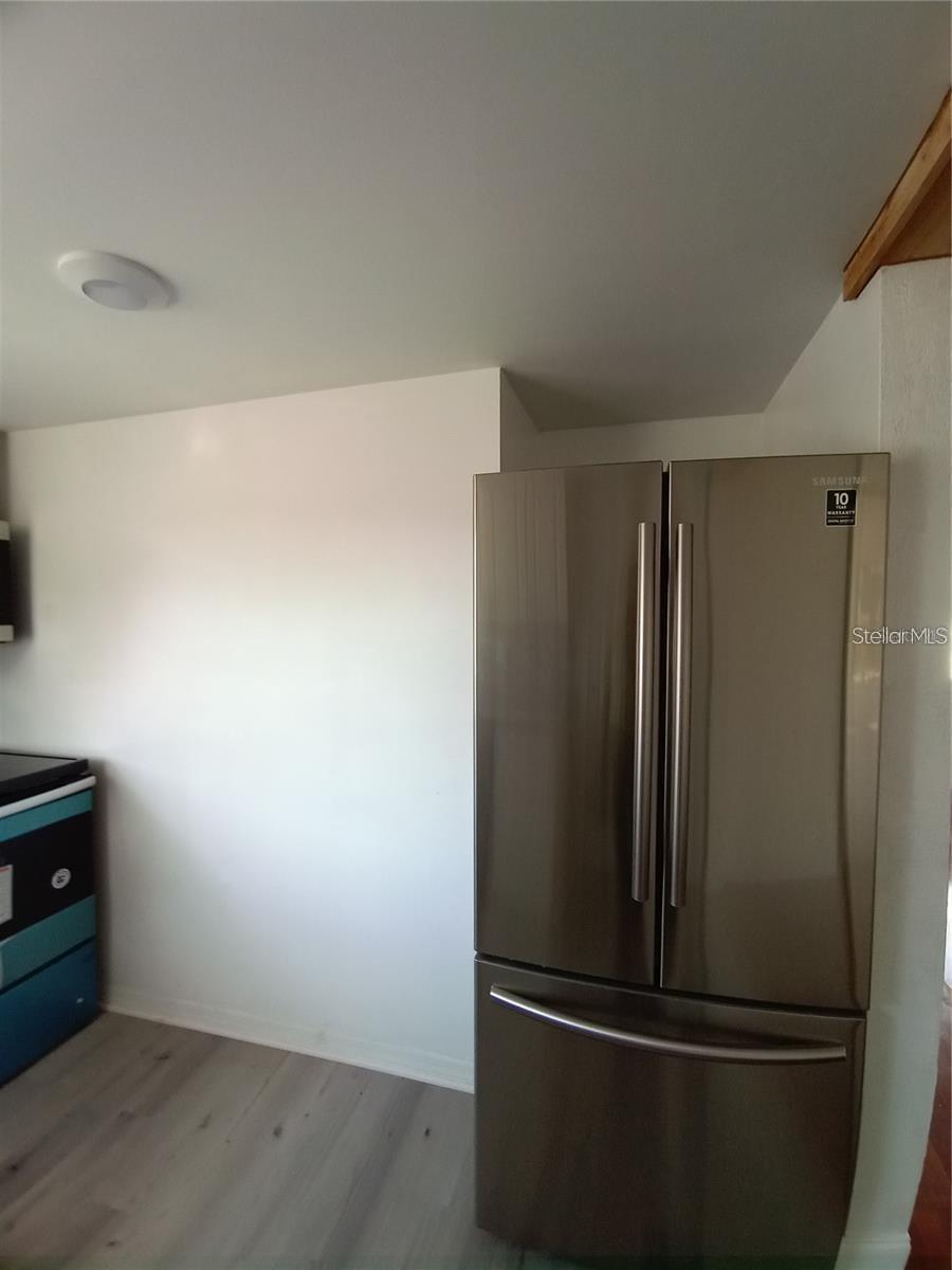 Image 21 of 71 For 844 67th Street S