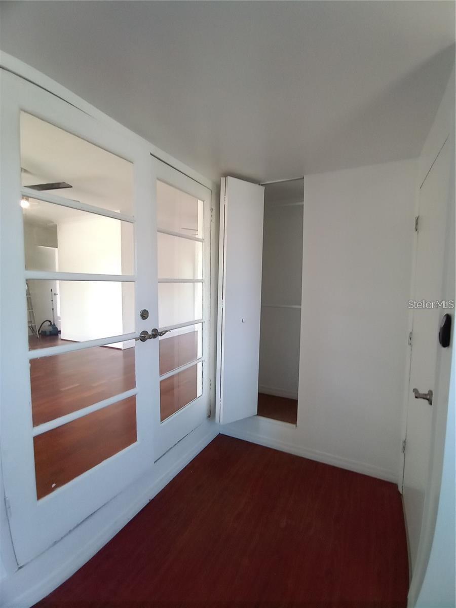 Image 30 of 71 For 844 67th Street S