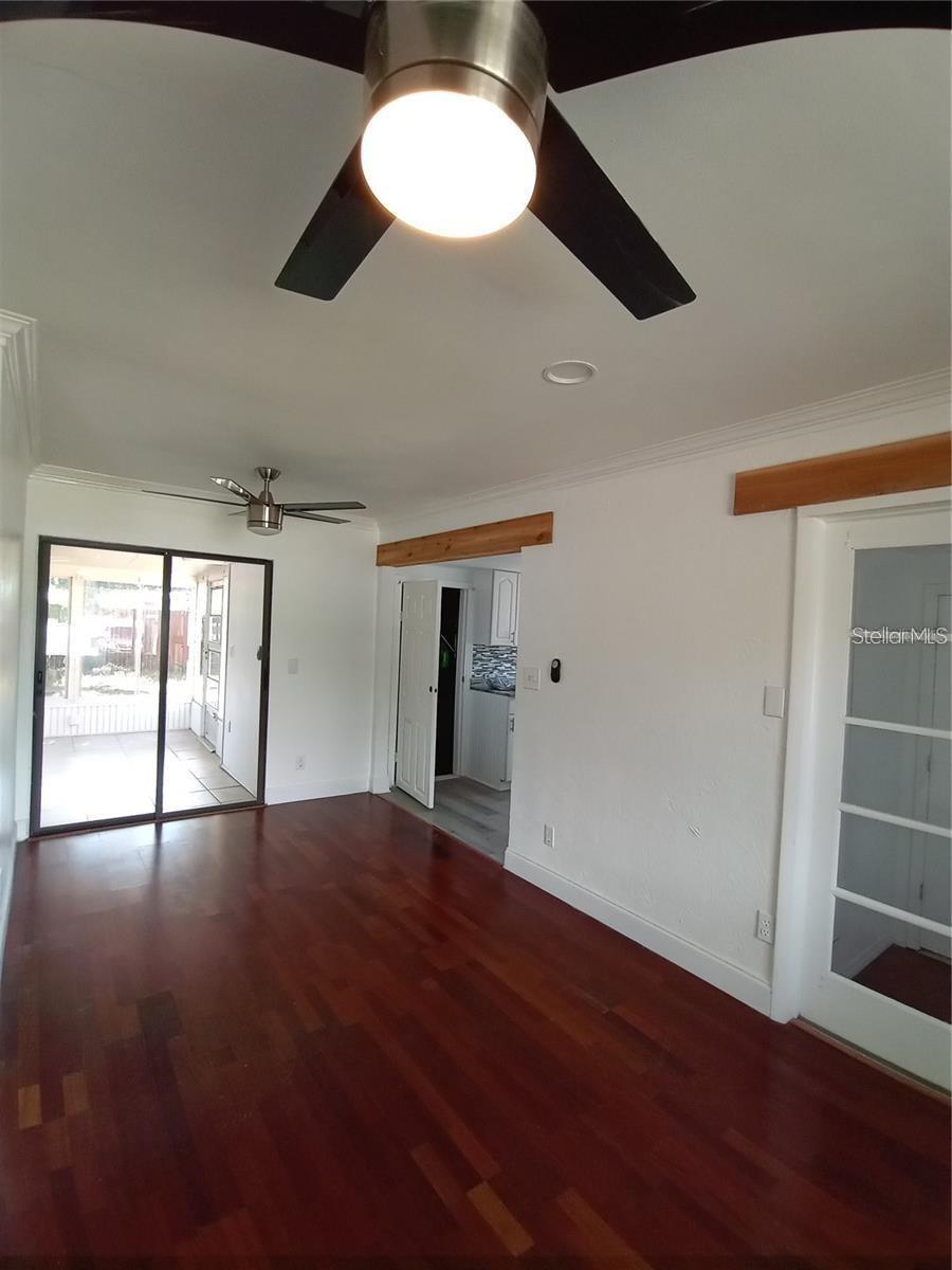 Image 33 of 71 For 844 67th Street S