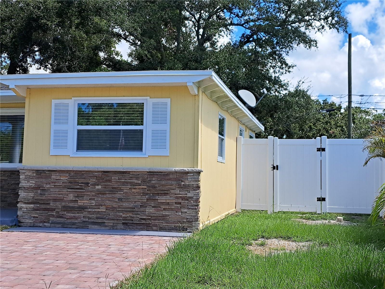 Image 4 of 71 For 844 67th Street S