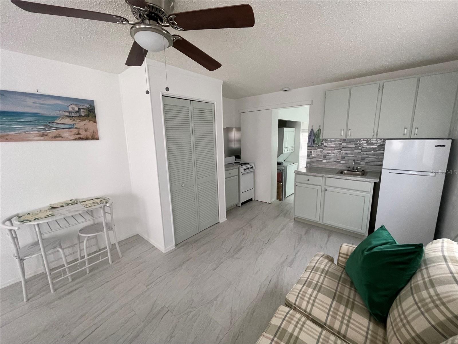 Image 3 of 9 For 1635 Omaha Street B