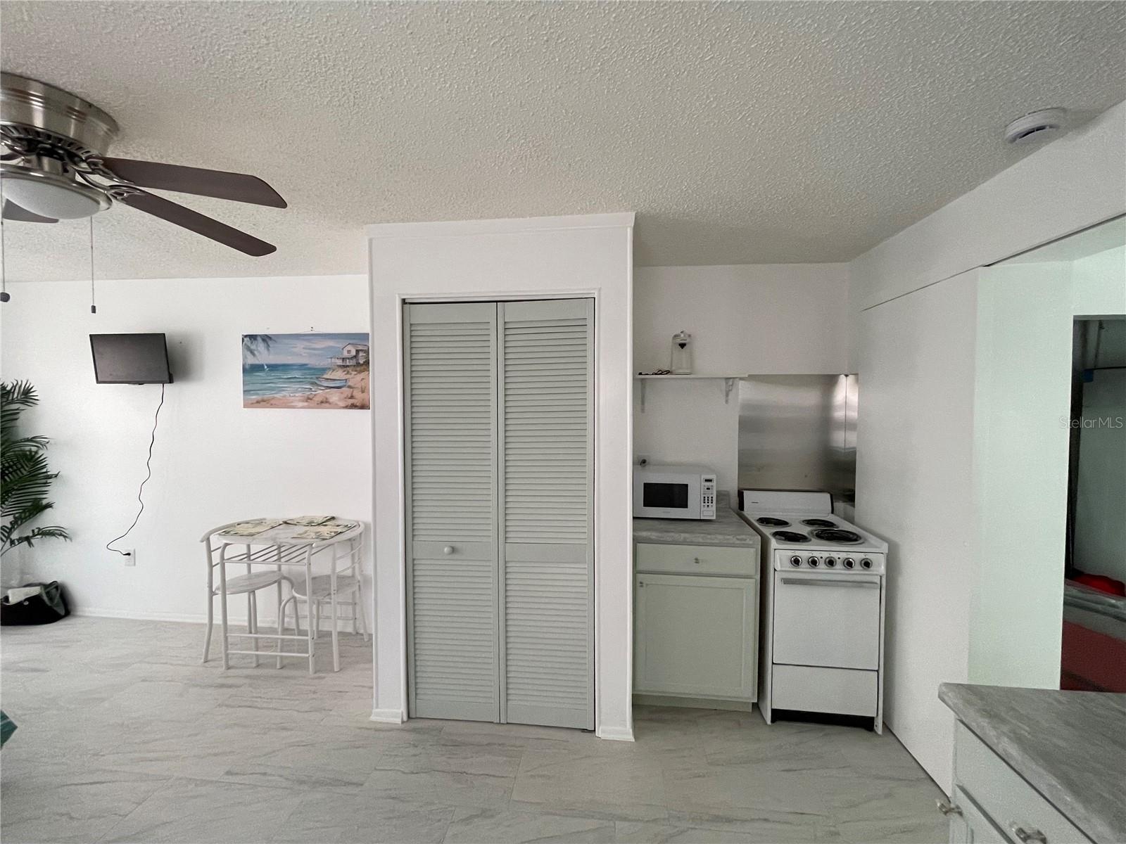 Image 5 of 9 For 1635 Omaha Street B