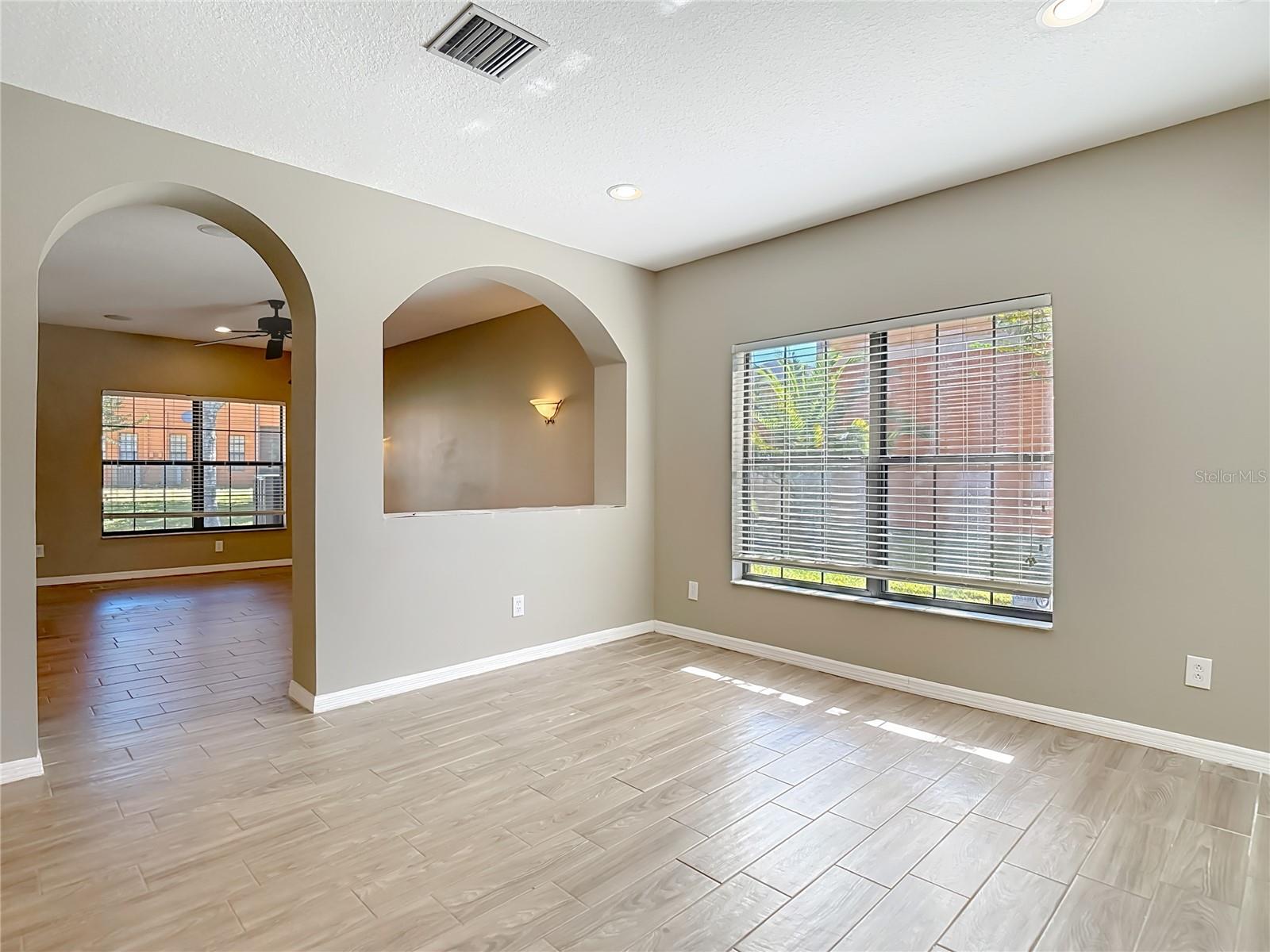 Image 12 of 45 For 1046 Tullamore Drive