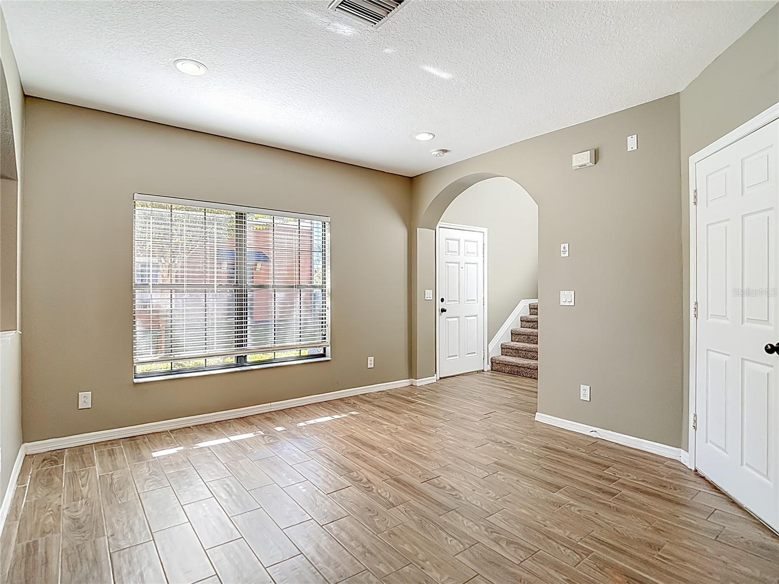 Image 14 of 45 For 1046 Tullamore Drive