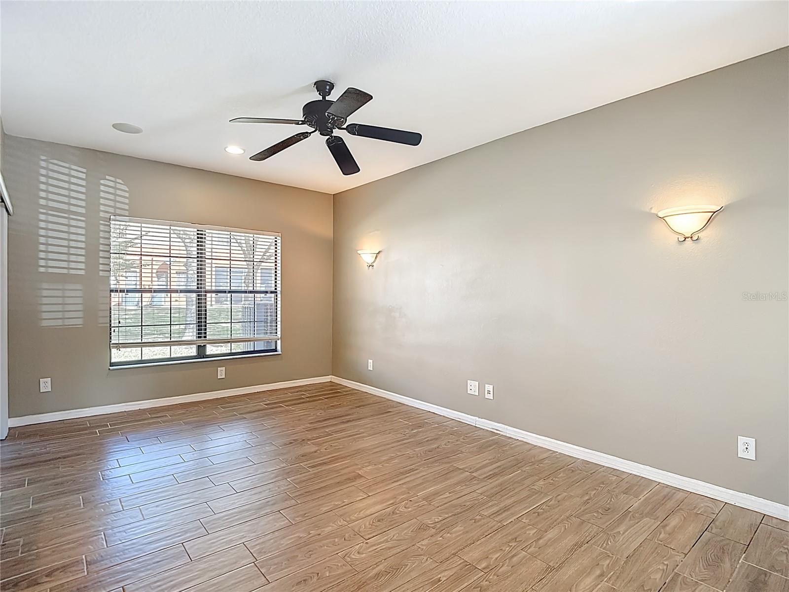 Image 18 of 45 For 1046 Tullamore Drive