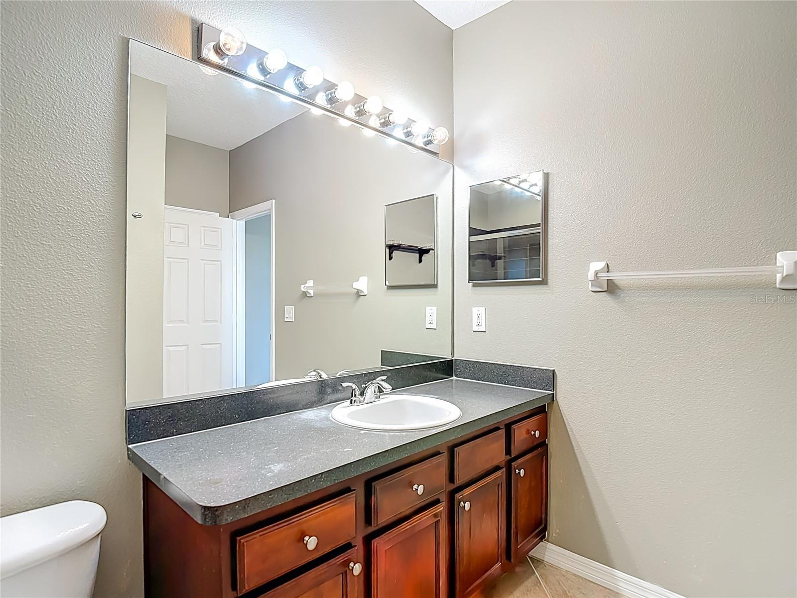 Image 27 of 45 For 1046 Tullamore Drive