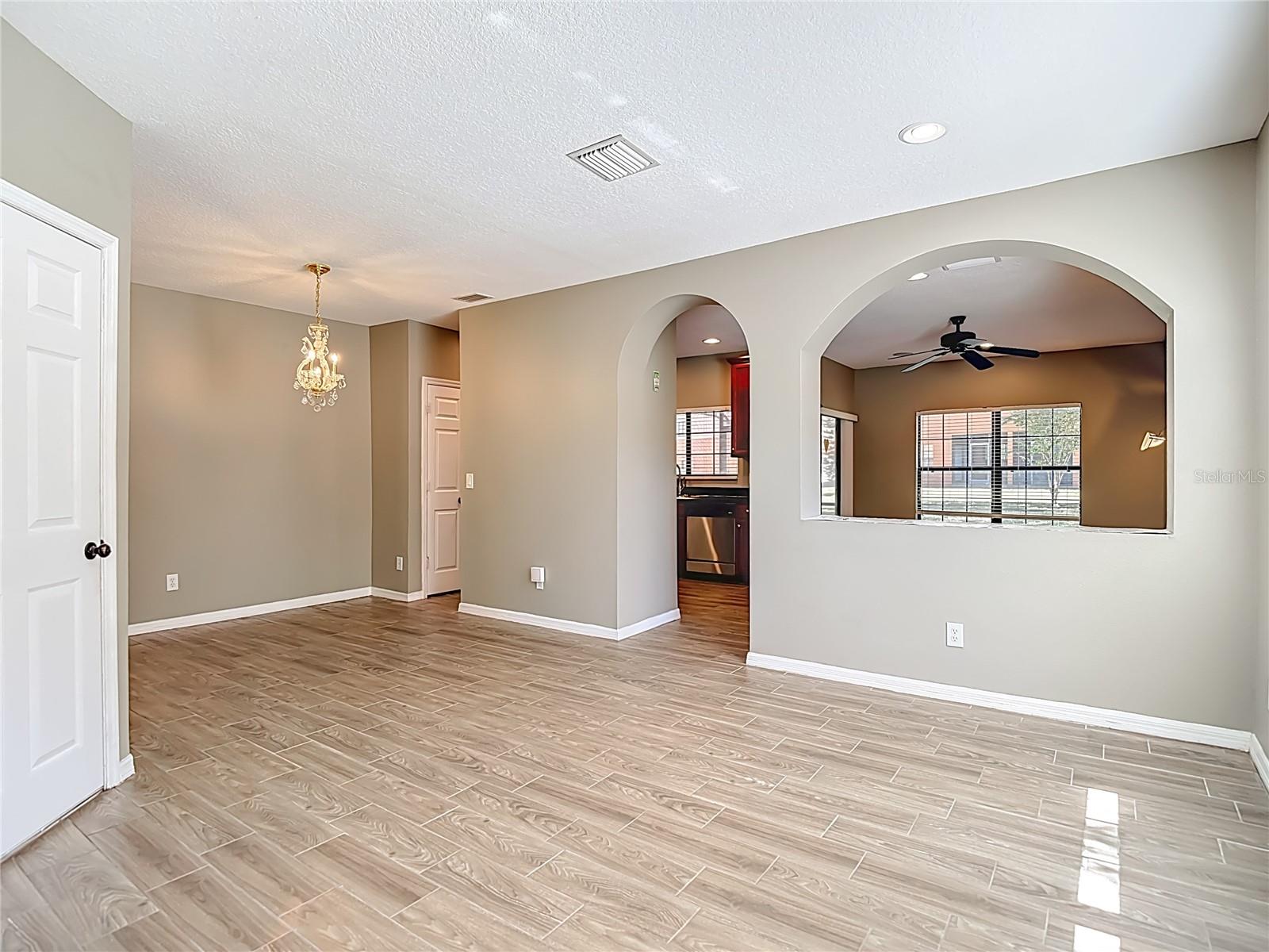 Image 4 of 45 For 1046 Tullamore Drive