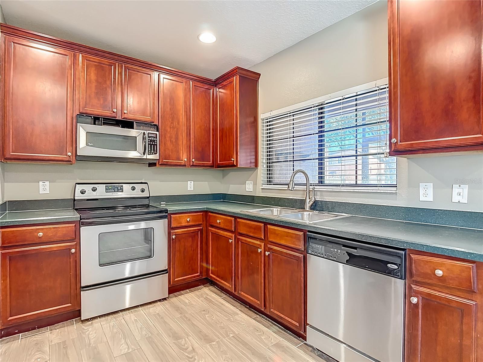 Image 9 of 45 For 1046 Tullamore Drive