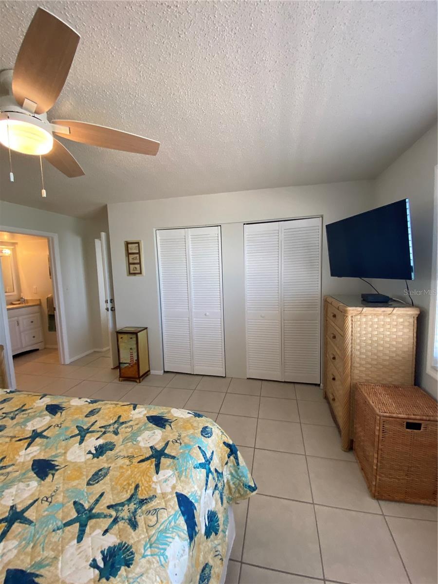 Image 17 of 27 For 8470 Gulf Boulevard 304