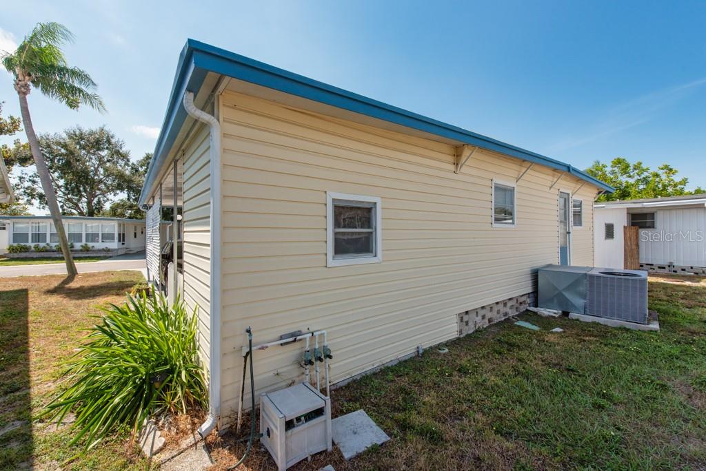 Image 21 of 34 For 7901 40th Avenue N 74