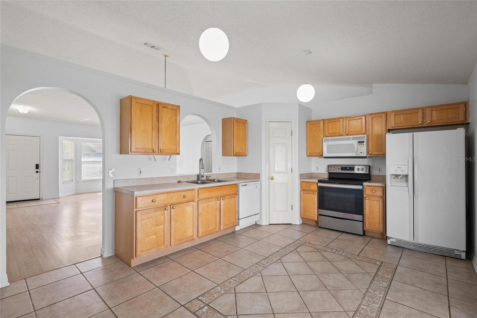 Image 8 of 28 For 2261 Pomeroy Road