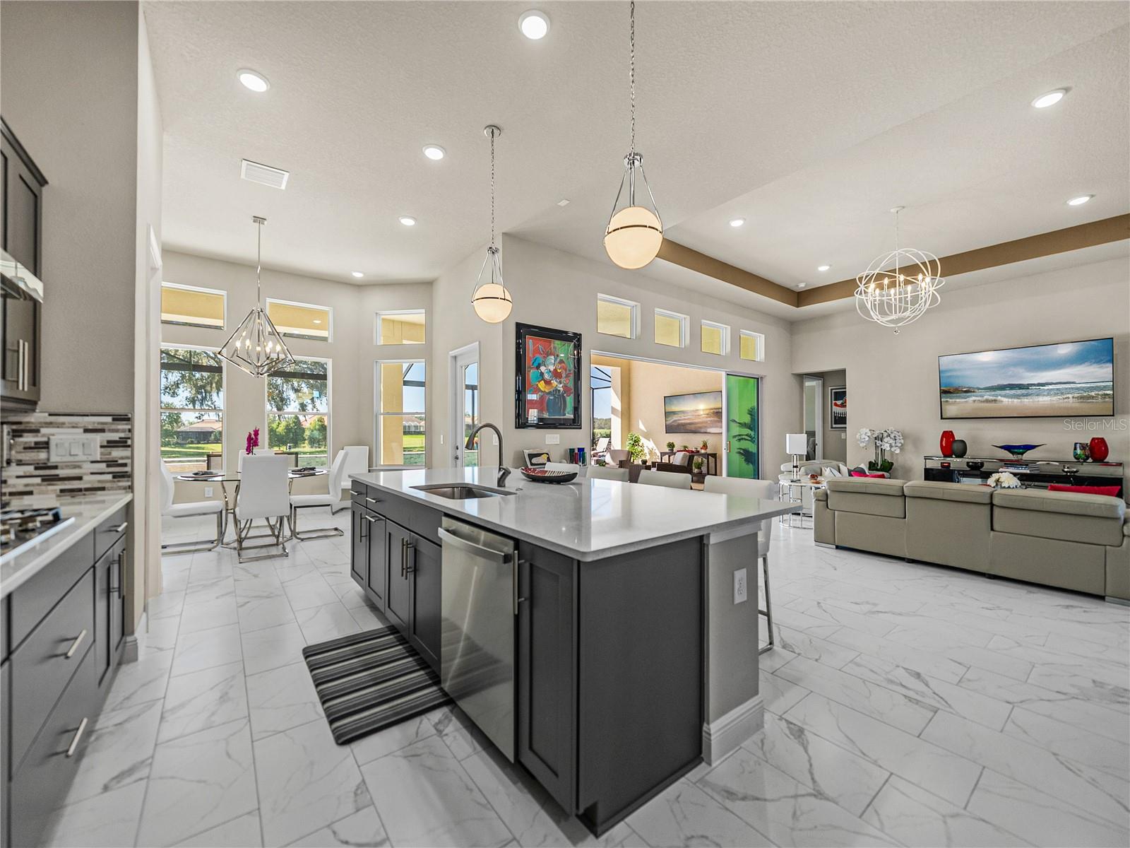 Image 25 of 84 For 13922 Carryback Drive