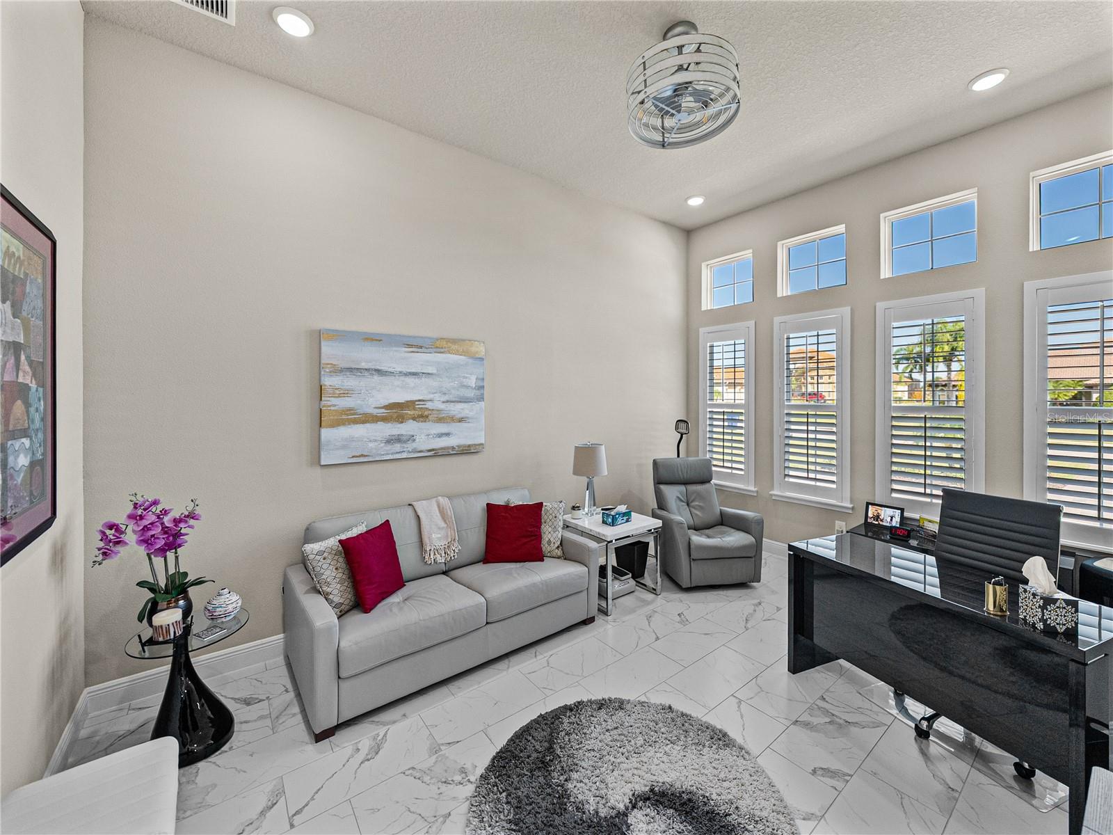 Image 35 of 84 For 13922 Carryback Drive