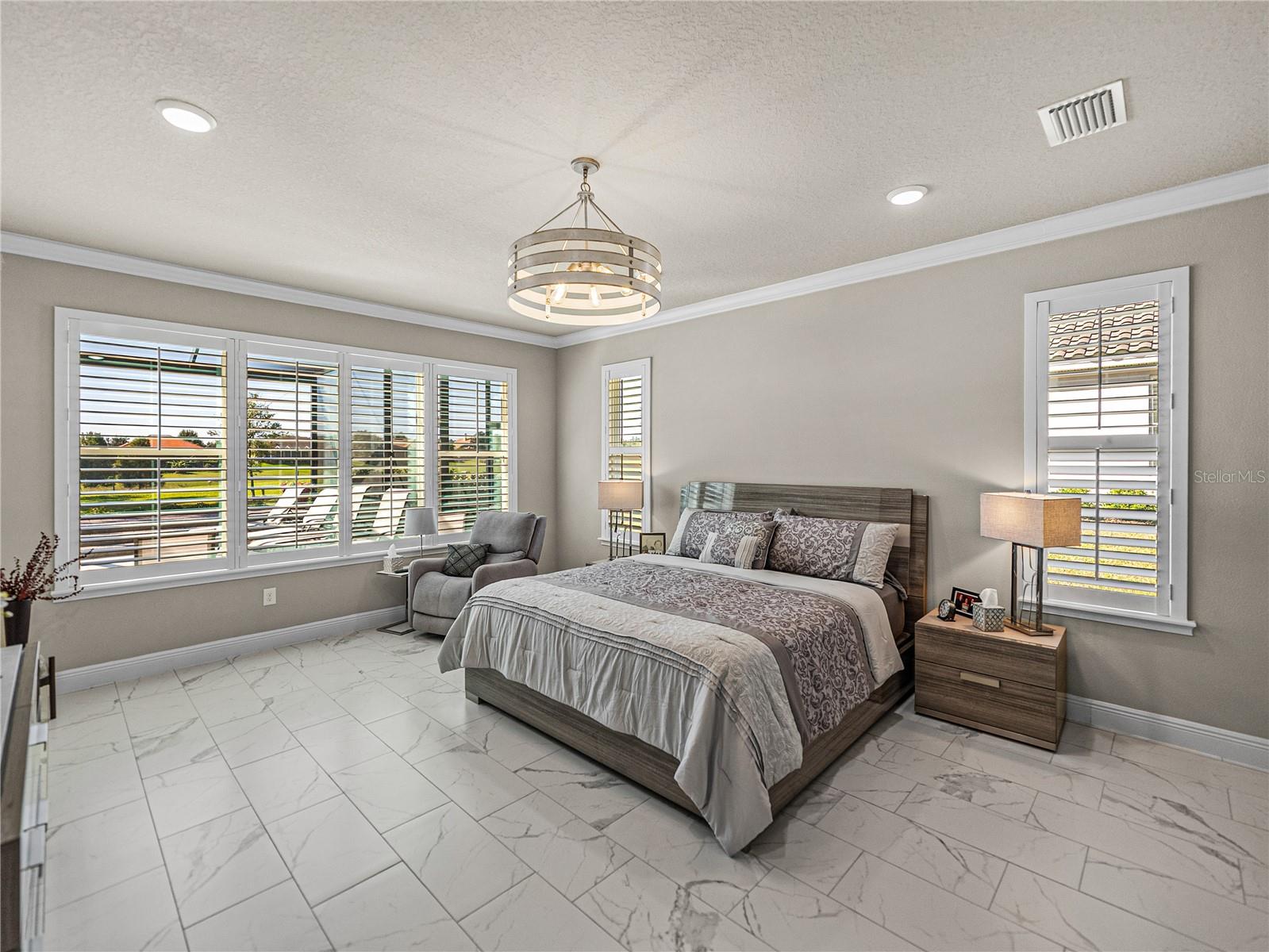 Image 37 of 84 For 13922 Carryback Drive