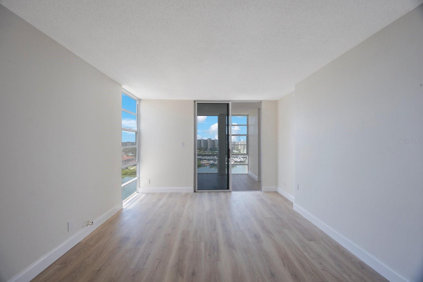 Image 18 of 38 For 7400 Sun Island Drive S 806