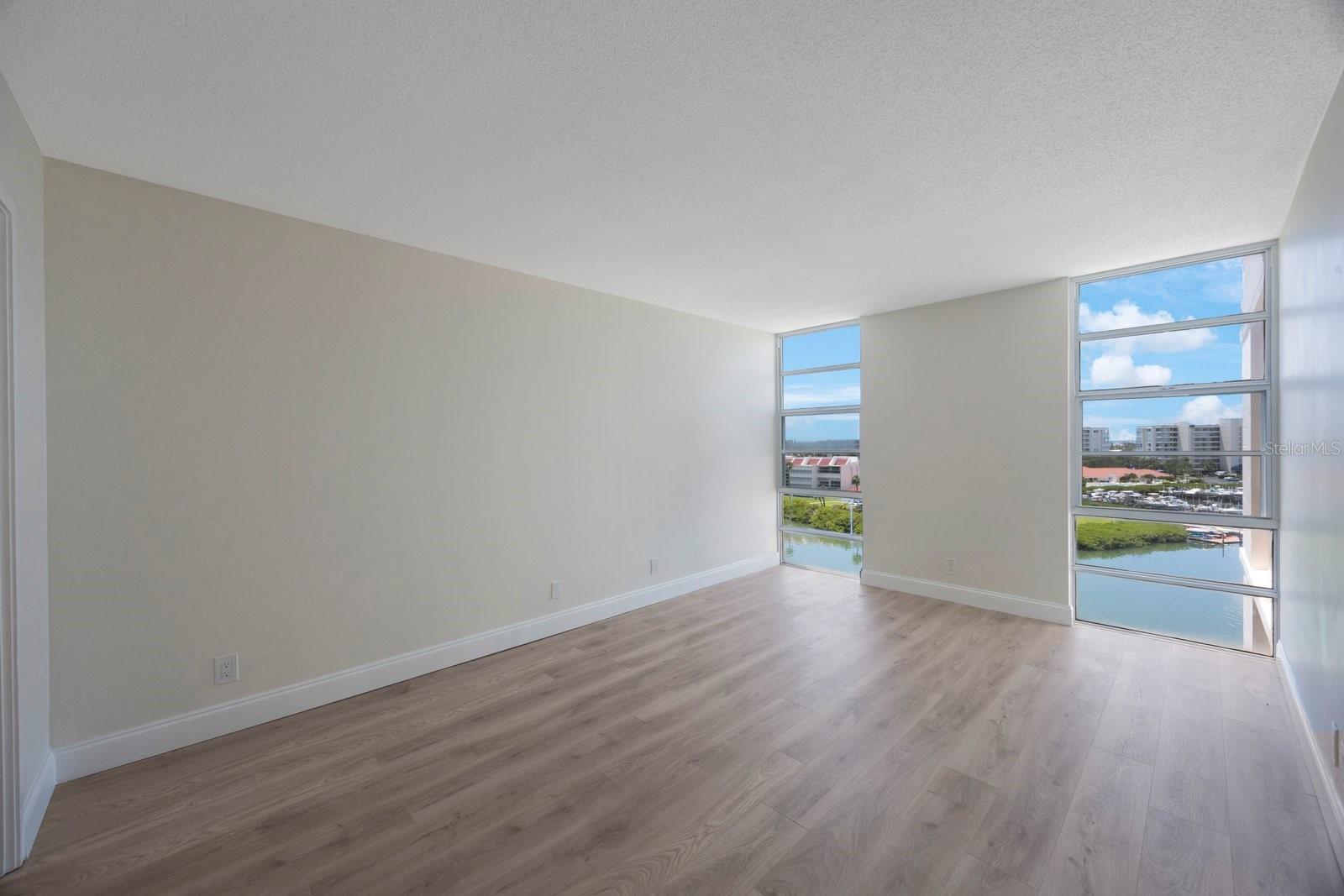 Image 25 of 38 For 7400 Sun Island Drive S 806