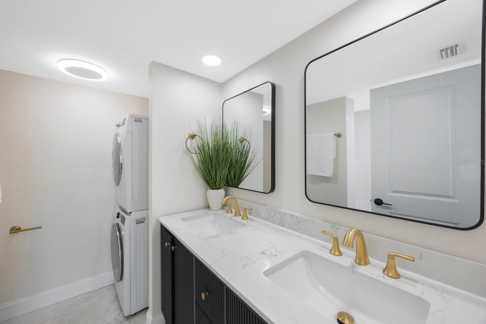 Image 28 of 38 For 7400 Sun Island Drive S 806