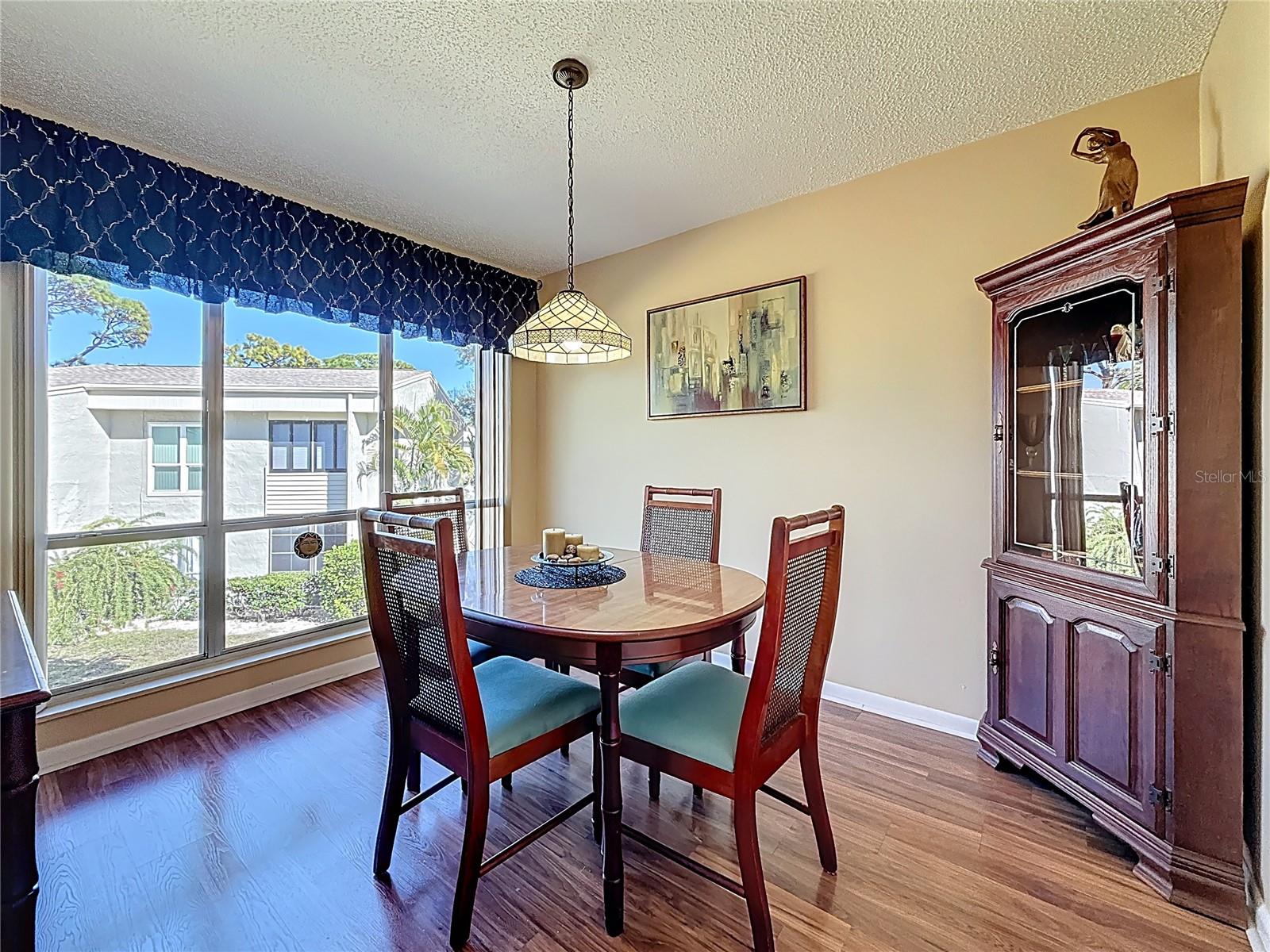 Image 15 of 36 For 510 Windrush Bay Drive