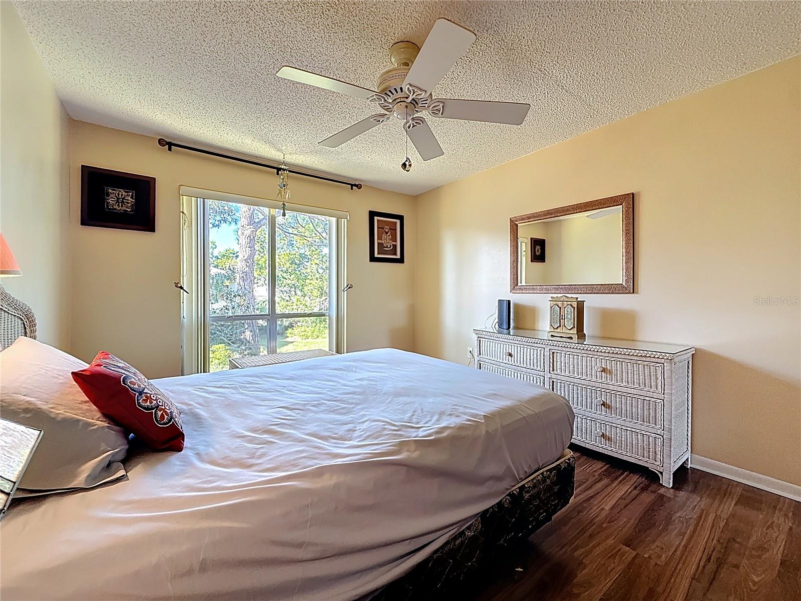 Image 18 of 36 For 510 Windrush Bay Drive