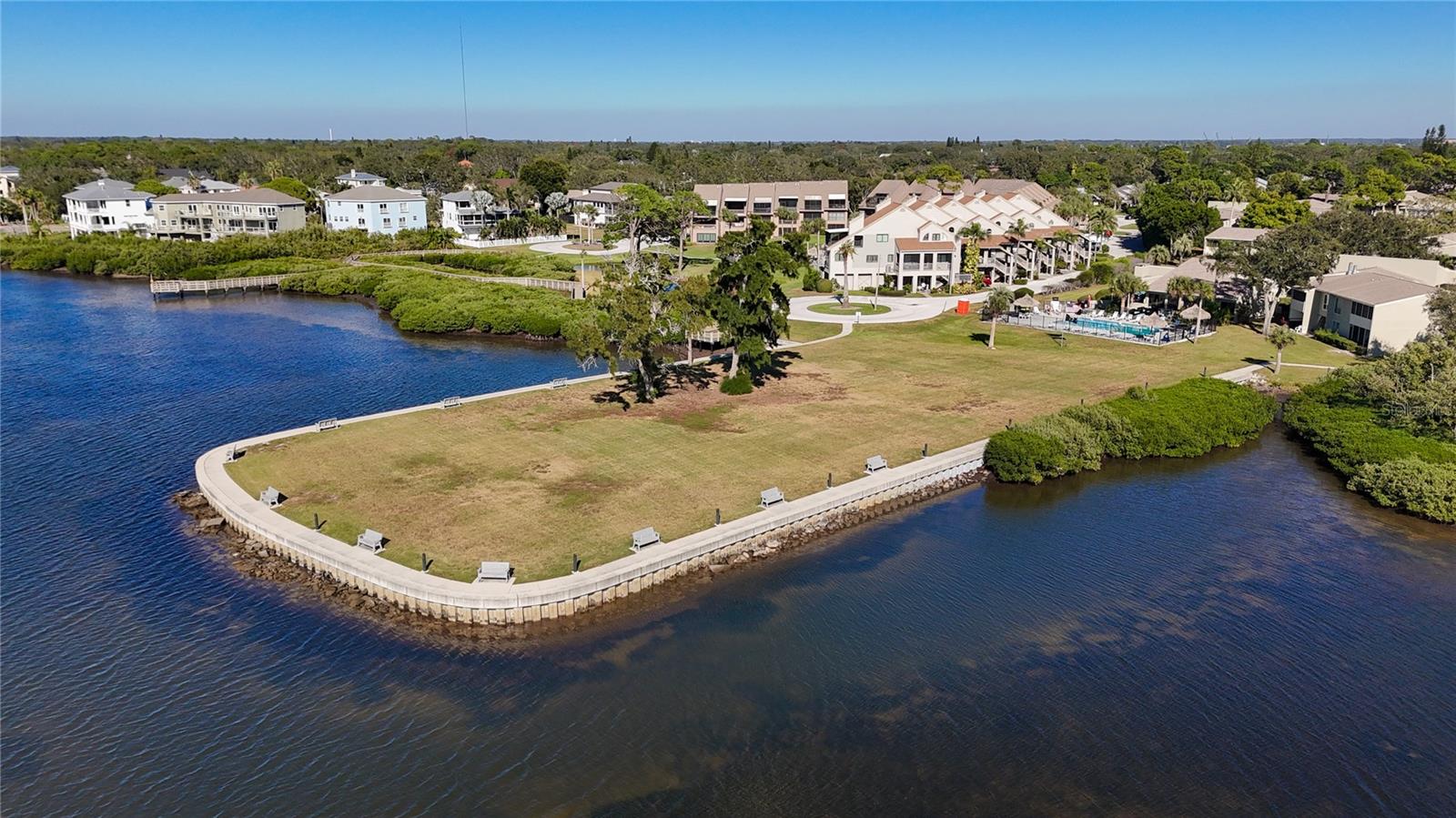 Image 32 of 36 For 510 Windrush Bay Drive