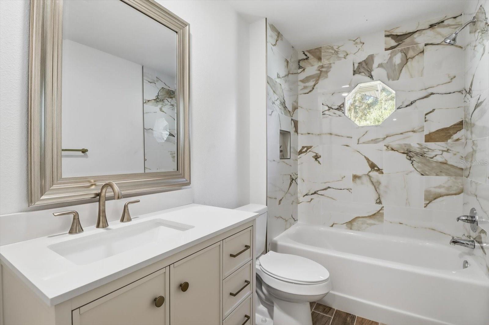 Listing photo id 15 for 4349 Culver Terrace