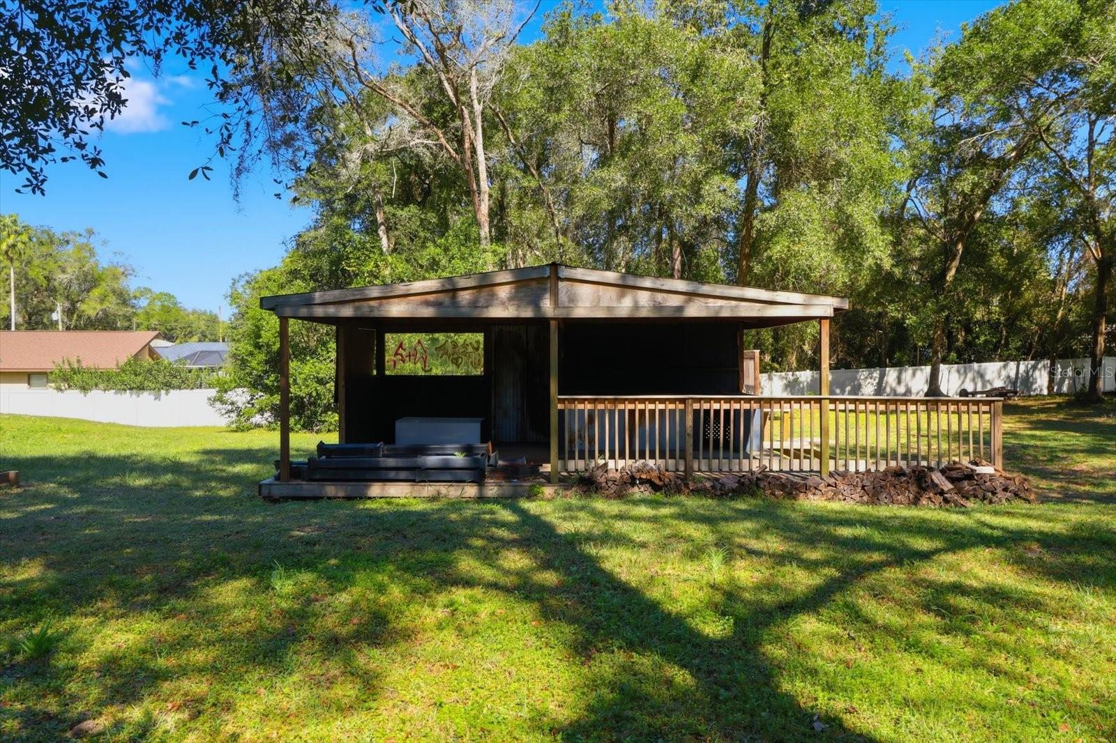 Listing photo id 33 for 4349 Culver Terrace